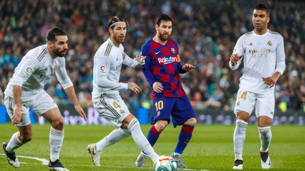 Piłka nożna: Liga hiszpańska - mecz: FC Barcelona - Real Madryt CF