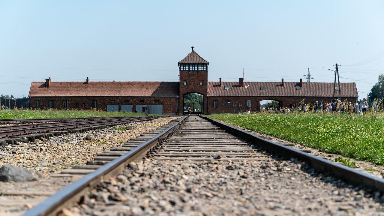 Jeden dzień w Auschwitz