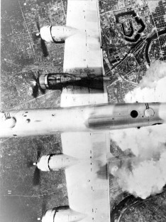 Tajne bronie II wojny światowej (S1E5): Bomby